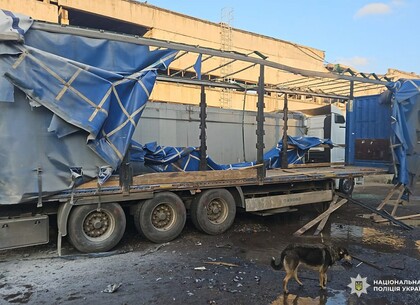 У Харкові двоє працівників комунального підприємства постраждали внаслідок удару дрона У Харкові двоє працівників комунального підприємства постраждали внаслідок удару дрона