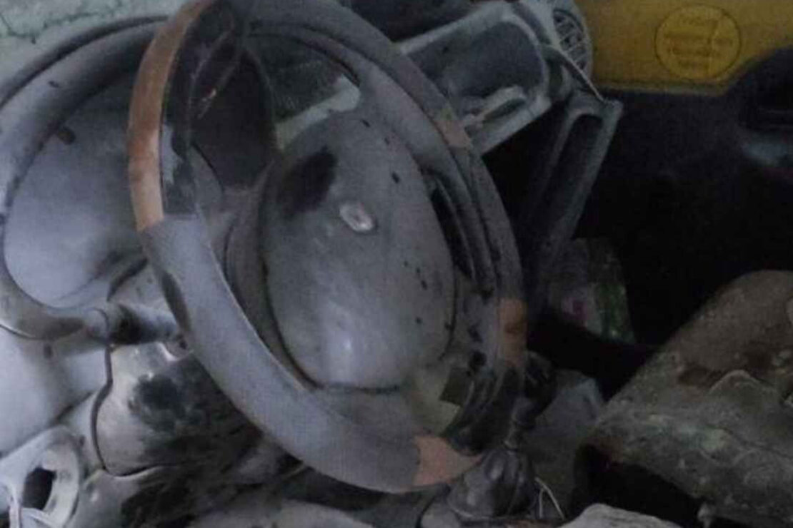 Ворожий дрон атакував автомобіль на Харківщині: є поранені Ворожий дрон атакував автомобіль на Харківщині: є поранені